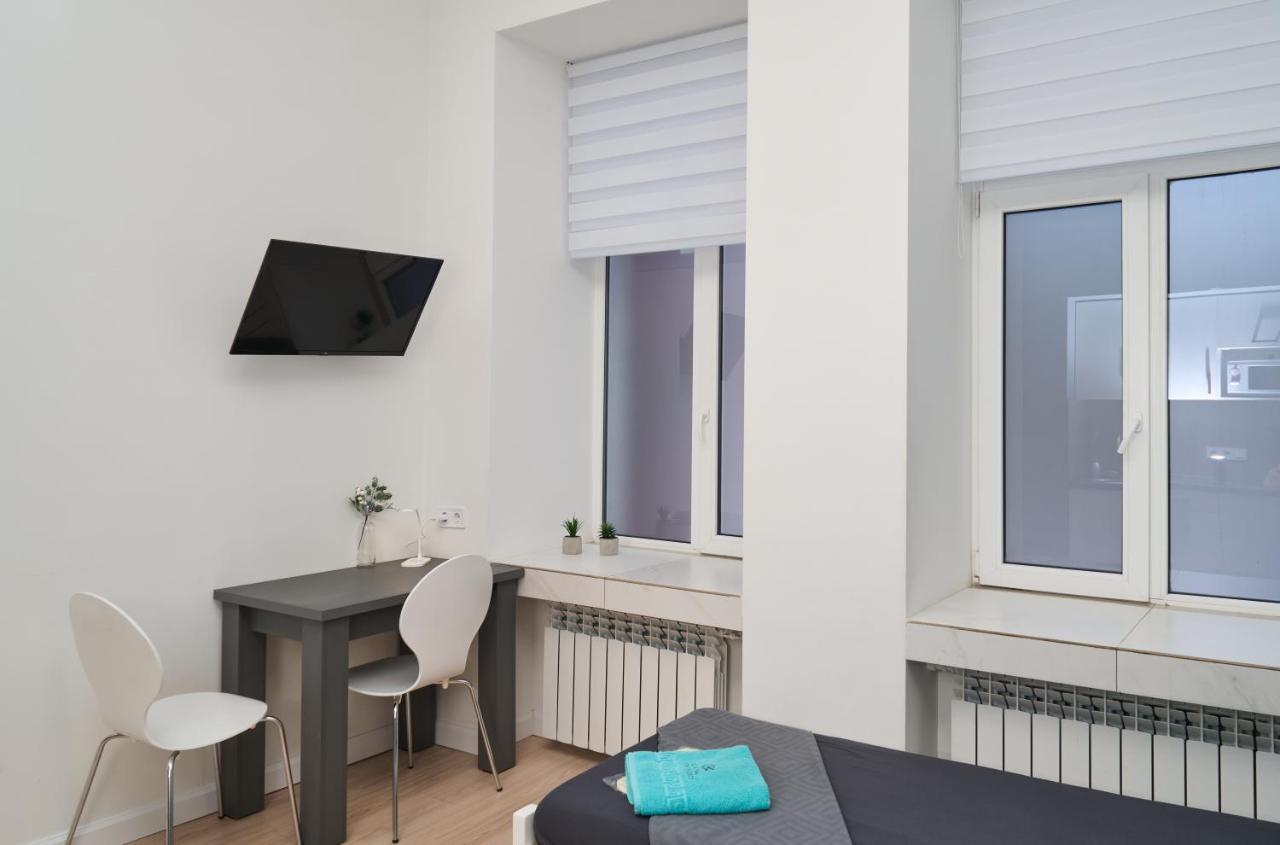 Сentral Apartments Charkov Buitenkant foto